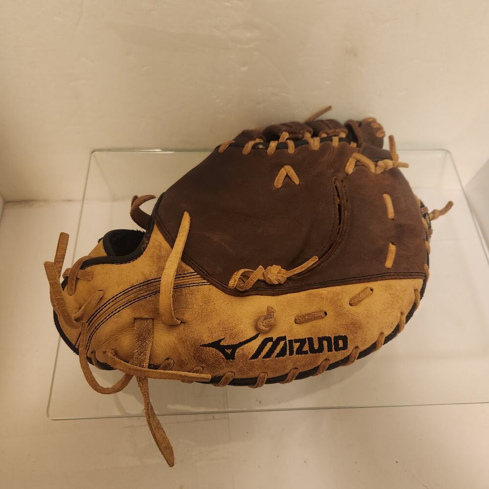 Mizuno Right World Win 12.50 GXF75